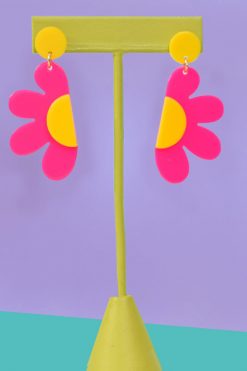 Echo Club House Accessories Cut Daisy Earrings