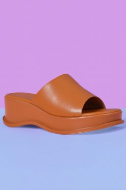 Echo Club House Vintage & Deadstock Secret Sister Platform 90's Slide Ons - Camel